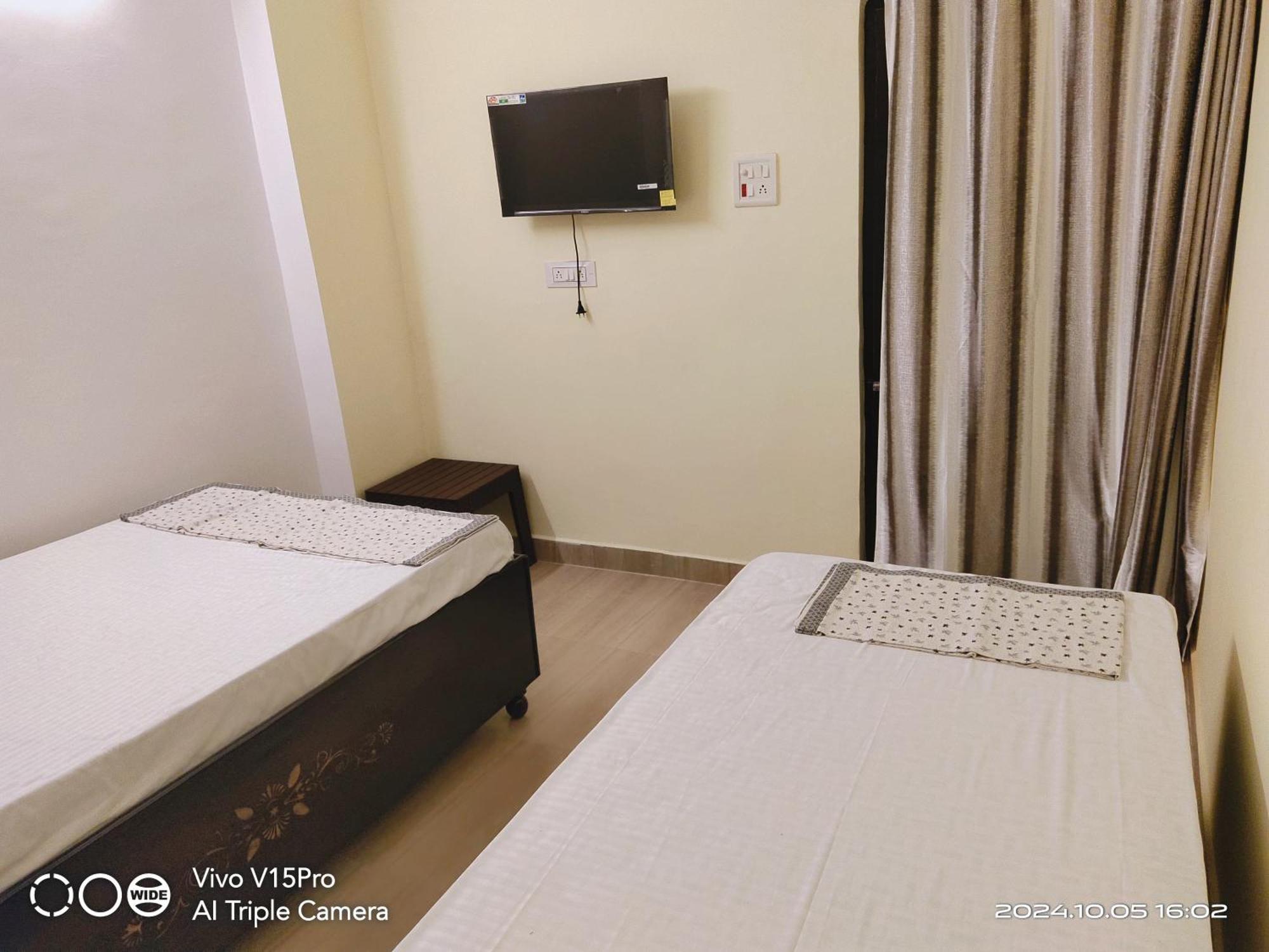 Incredible Banaras Inn Varanasi Exterior photo